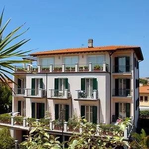 Апарт-отель Riviera, Марина-ди-Пьетрасанта