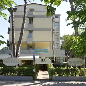 Airone Marina di Pietrasanta